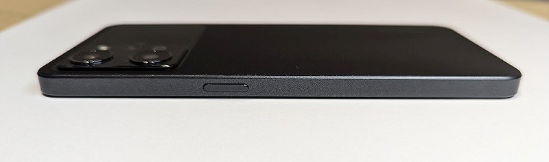 楽天モバイル OPPO Reno9 A 電源ボタン